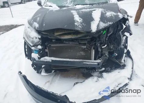 2019 Honda Hr-V Lx z USA, uszkodzony, nr VIN 3CZRU6H39KG703876